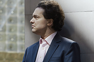 Announcement of program change of Evgeny Kissin Piano Recital