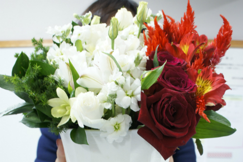 ノルマ・ファンティーニからスタッフへの花束