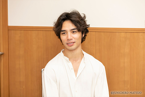 柄本弾