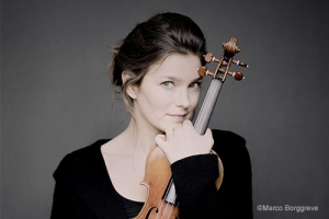2025年11月来日！ジャニーヌ・ヤンセンがベルリン・フィルハーモニー管弦楽団のアーティスト・イン・レジデンスに就任
